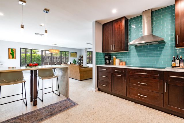 2113 NE 62nd Street, Fort Lauderdale, FL 33308