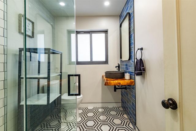 2113 NE 62nd Street, Fort Lauderdale, FL 33308