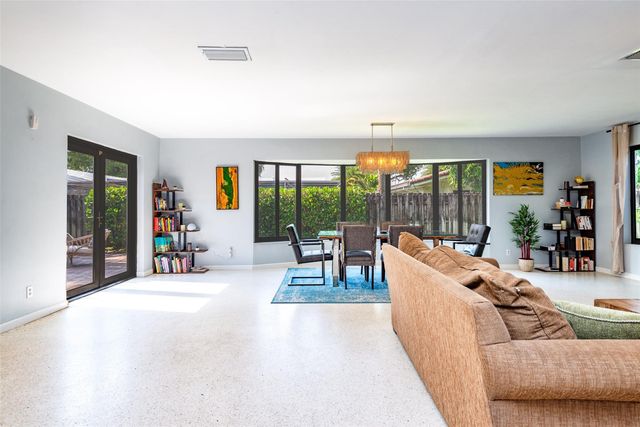 2113 NE 62nd Street, Fort Lauderdale, FL 33308