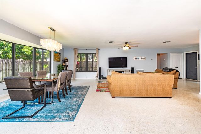 2113 NE 62nd Street, Fort Lauderdale, FL 33308