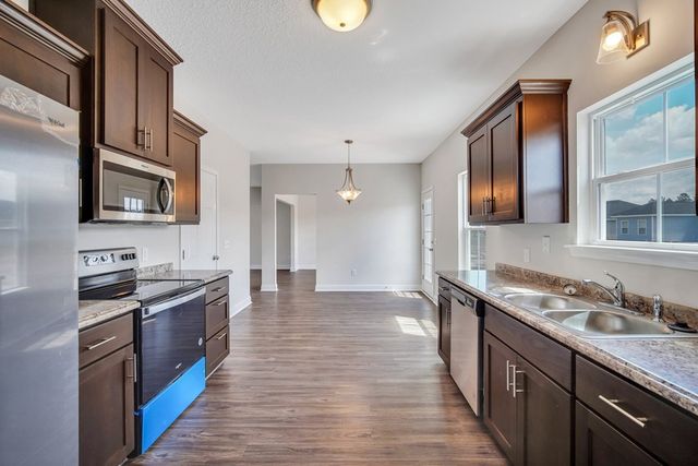 88 Fridley Lane, Hinesville, GA 31313