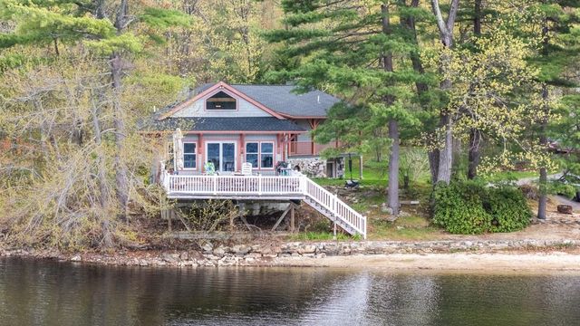 21 Hinds Lane, Pelham, NH 03076