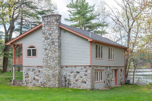 21 Hinds Lane, Pelham, NH 03076