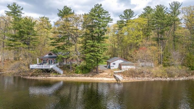 21 Hinds Lane, Pelham, NH 03076