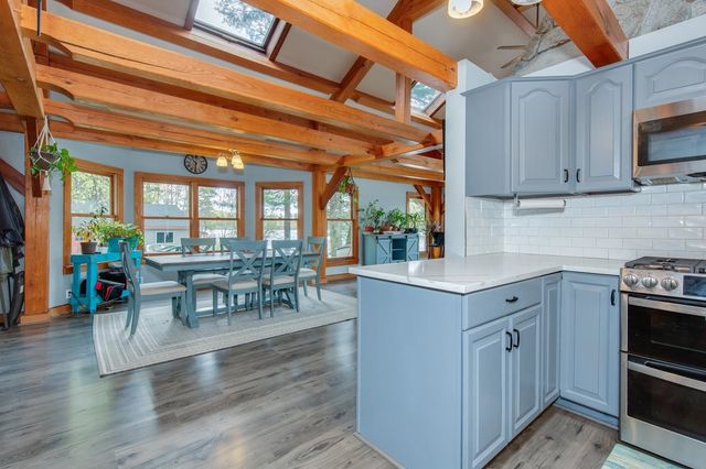 21 Hinds Lane, Pelham, NH 03076