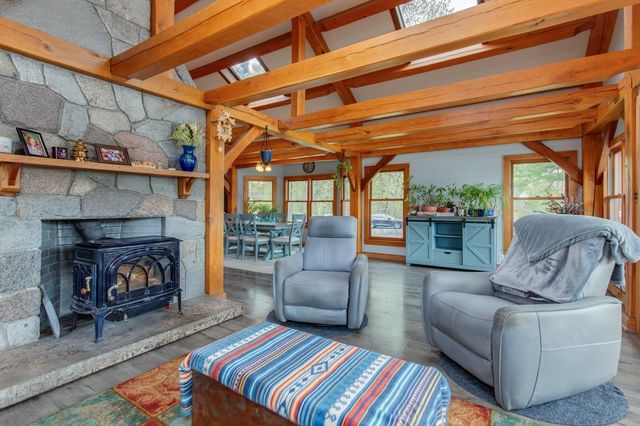 21 Hinds Lane, Pelham, NH 03076