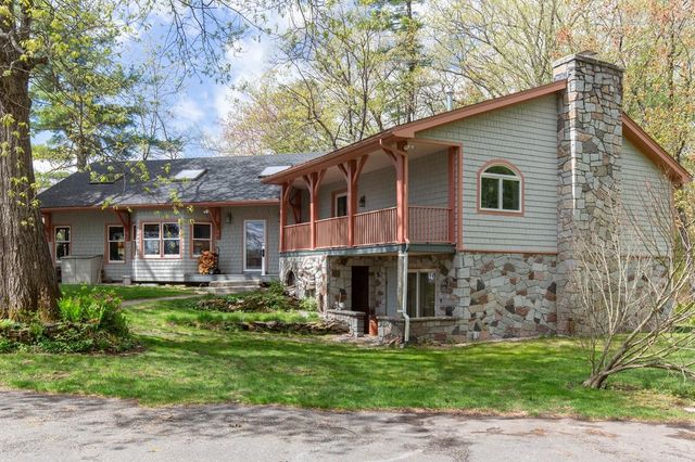 21 Hinds Lane, Pelham, NH 03076