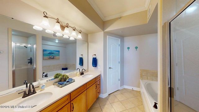 1200 Beach Drive, 1205, Gulfport, MS 39507