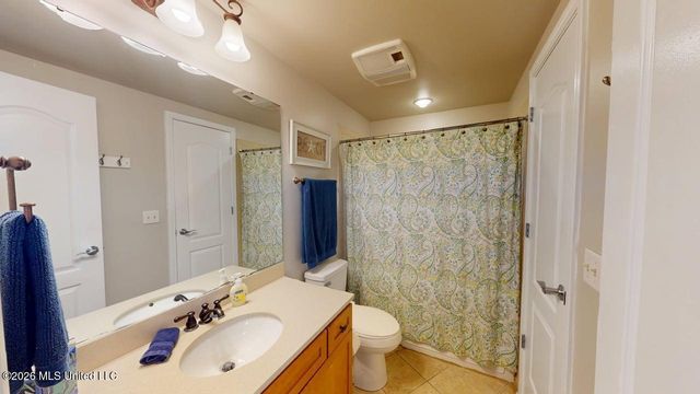 1200 Beach Drive, 1205, Gulfport, MS 39507