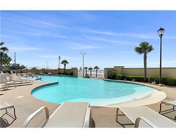 1200 Beach Drive, 1205, Gulfport, MS 39507