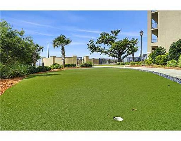 1200 Beach Drive, 1205, Gulfport, MS 39507
