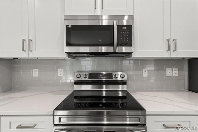 9 Fringetree Street, Homosassa, FL 34446