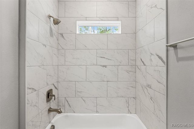 9 Fringetree Street, Homosassa, FL 34446