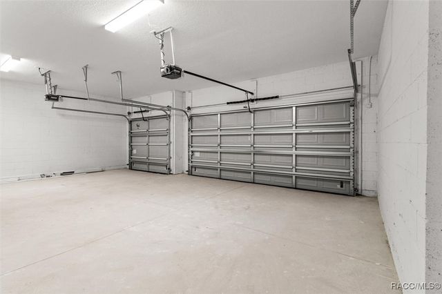 9 Fringetree Street, Homosassa, FL 34446