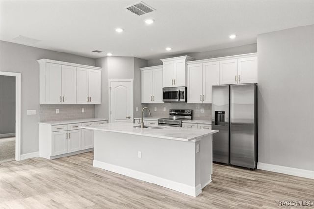 9 Fringetree Street, Homosassa, FL 34446