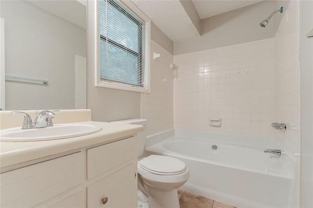 2218 Lowtrail Court, Lithonia, GA 30058