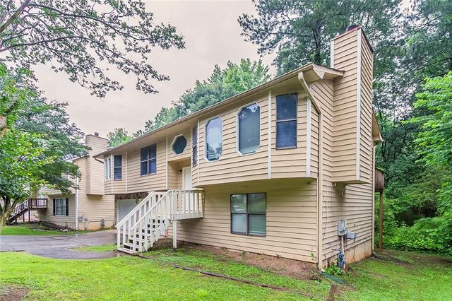 2218 Lowtrail Court, Lithonia, GA 30058