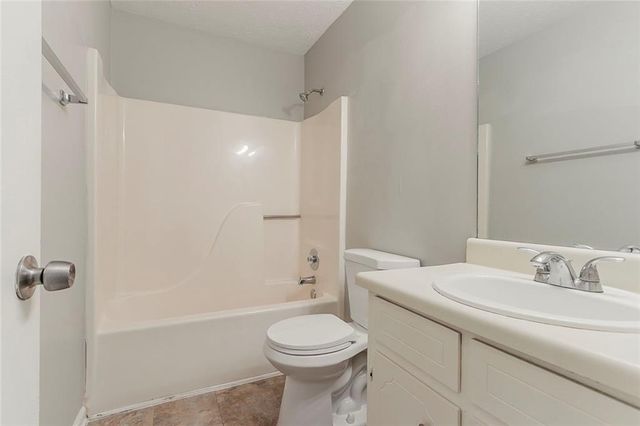 2218 Lowtrail Court, Lithonia, GA 30058