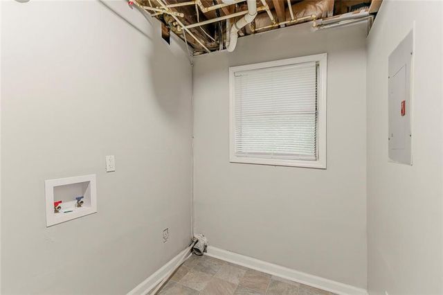 2218 Lowtrail Court, Lithonia, GA 30058