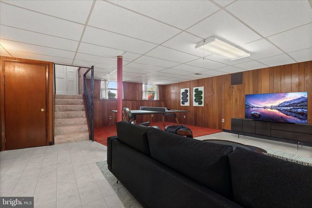 8305 OLD HARFORD RD, Baltimore, MD 21234