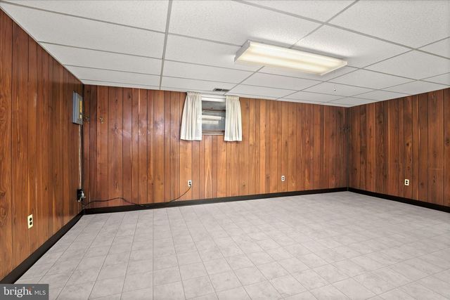 8305 OLD HARFORD RD, Baltimore, MD 21234