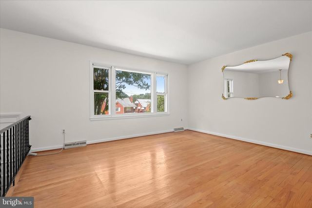 8305 OLD HARFORD RD, Baltimore, MD 21234