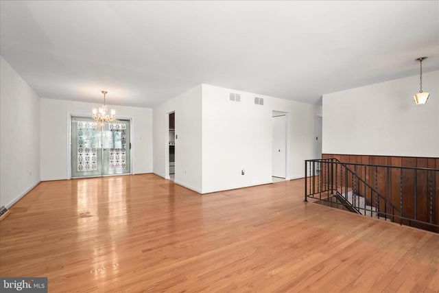 8305 OLD HARFORD RD, Baltimore, MD 21234
