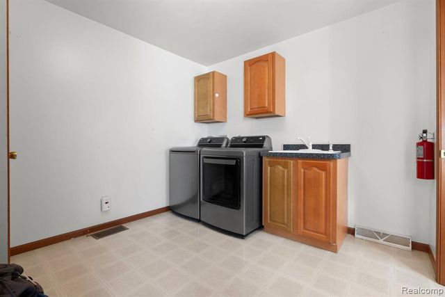 4957 Venice Circle, Northville, MI 48167