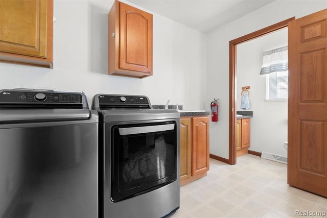 4957 Venice Circle, Northville, MI 48167