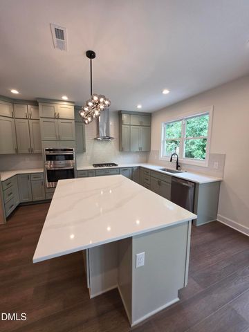7608 Silver View Lane, Raleigh, NC 27613