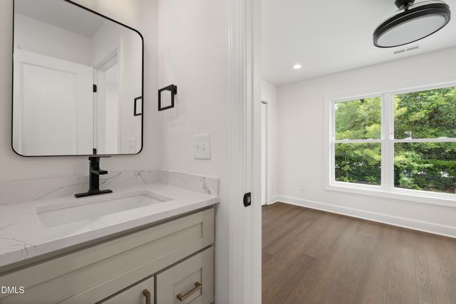 7608 Silver View Lane, Raleigh, NC 27613