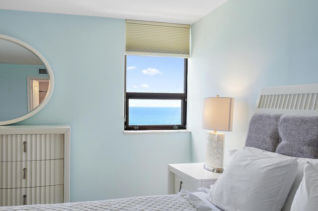 5280 N Ocean Drive 8b, Riviera Beach, FL 33404