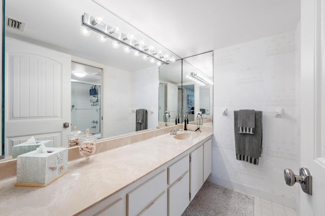 5280 N Ocean Drive 8b, Riviera Beach, FL 33404