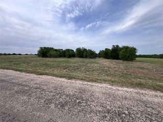 27 County Road 483, Taylor, TX 76574