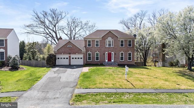 12011 MEADOWVILLE CT, Herndon, VA 20170