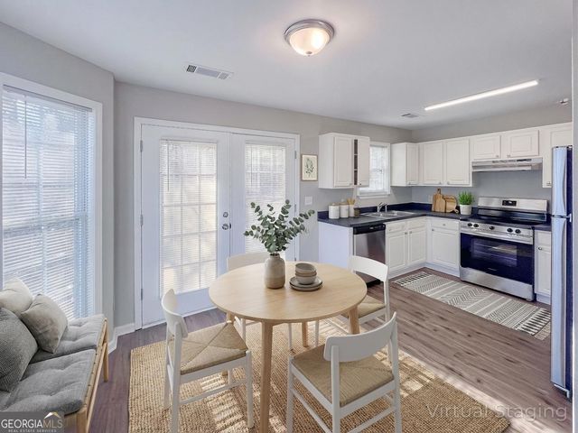 4932 Sunny Ridge Court, Flowery Branch, GA 30542