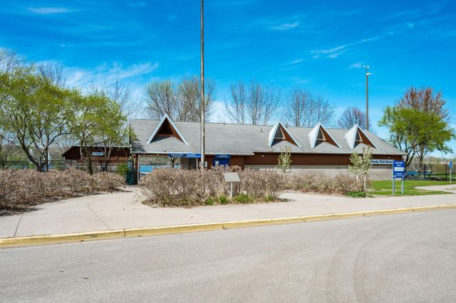 6155 Chasewood Parkway 204, Minnetonka, MN 55343