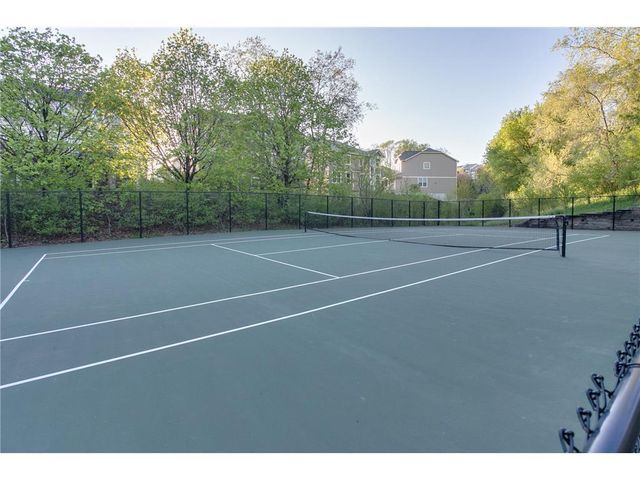 6155 Chasewood Parkway 204, Minnetonka, MN 55343