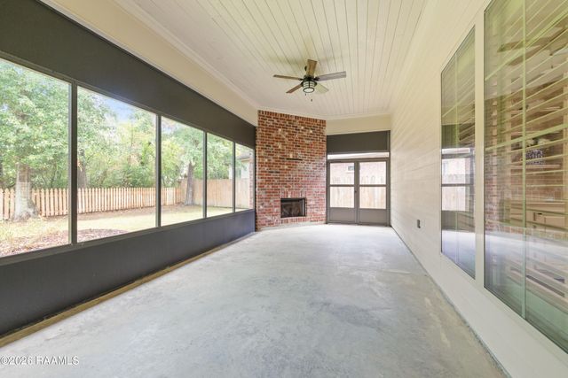301 Herbsaint Drive, Youngsville, LA 70592