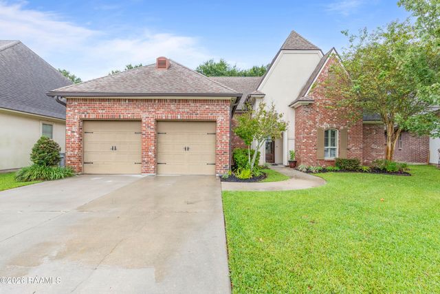 301 Herbsaint Drive, Youngsville, LA 70592