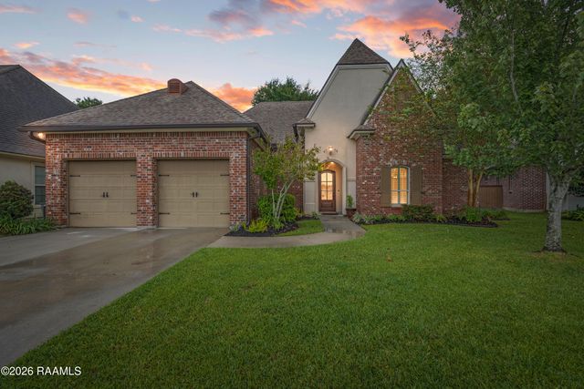 301 Herbsaint Drive, Youngsville, LA 70592
