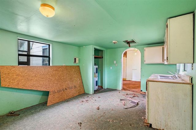 211 S Ellison Avenue, El Reno, OK 73036