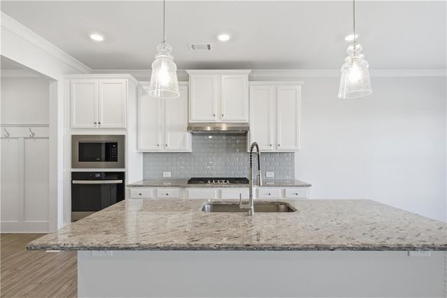 1752 Dover Creek Lane, Lawrenceville, GA 30045