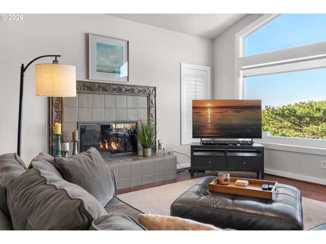 4580 FAIRWAY Ave, Gearhart, OR 97138