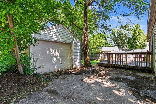1424 Pine Grove Avenue, Round Lake Beach, IL 60073