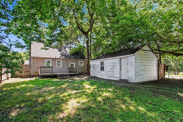 1424 Pine Grove Avenue, Round Lake Beach, IL 60073