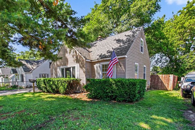 1424 Pine Grove Avenue, Round Lake Beach, IL 60073