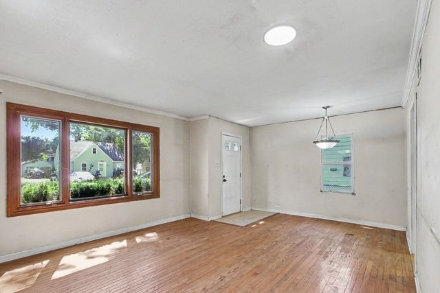 1424 Pine Grove Avenue, Round Lake Beach, IL 60073
