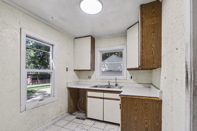 1424 Pine Grove Avenue, Round Lake Beach, IL 60073
