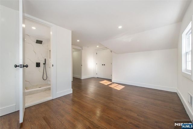 179 Huguenot Drive, New Milford, NJ 07646